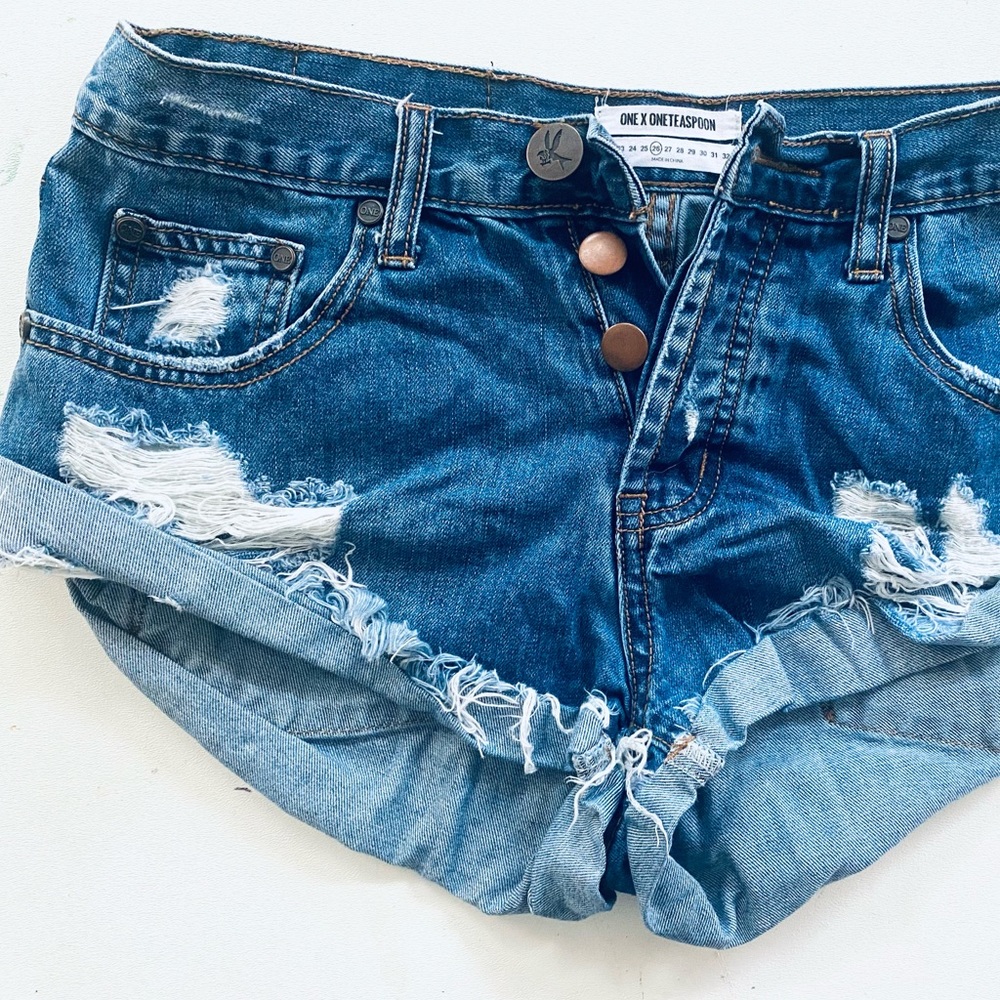 One teaspoon shorts, cute comfy and ready for beachy summer days.